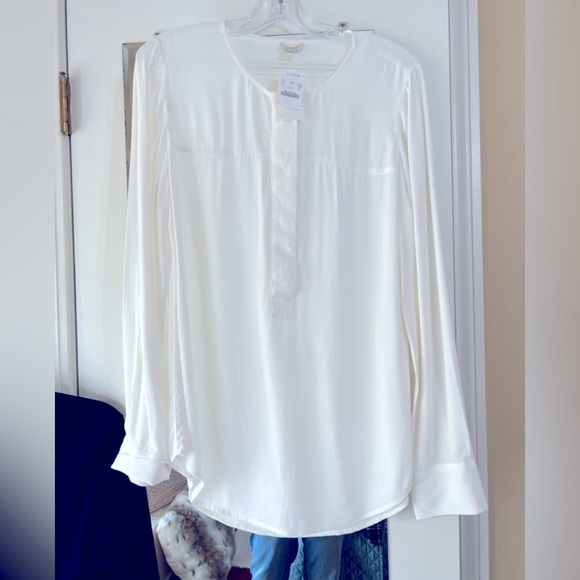 J. Crew Tops - J Crew women’s blouse ivory size M NWTS